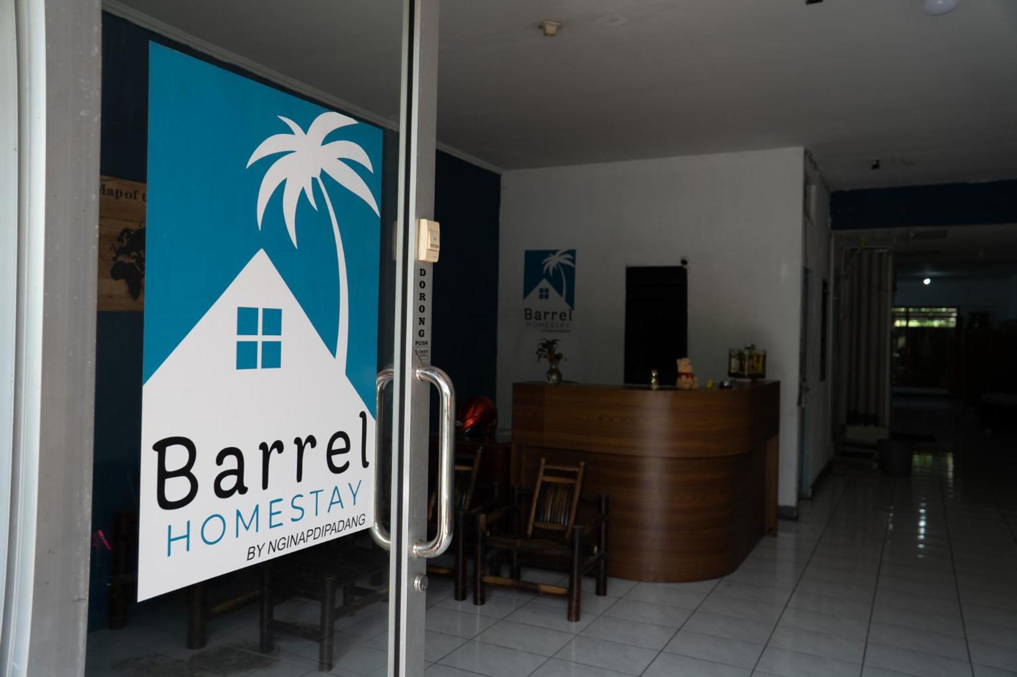 Barrel Homestay - Near Mentawai Fast Ferry, Cooking Class, Transport - Tour Bukittinggi By Nginapdipadang Exterior photo